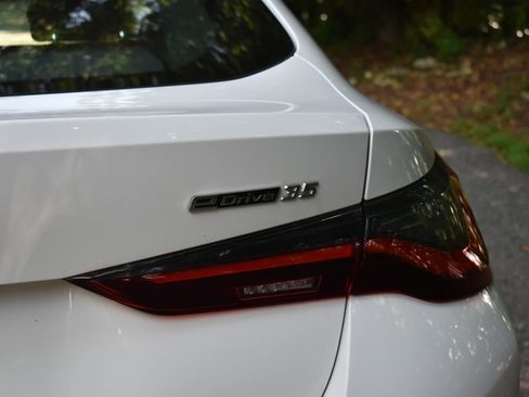 Used 2023 BMW i4 eDrive35 w/ Premium Package RWD image 33
