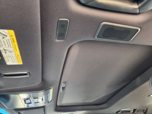 New 2025 Lexus LX 600 4WD w/ Luxury Package image 18