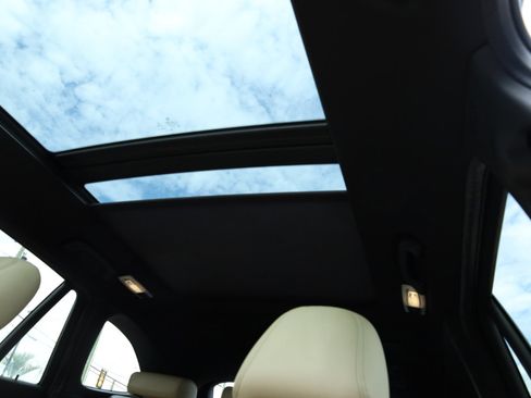 Used 2017 BMW X1 xDrive28i w/ Premium Package image 14