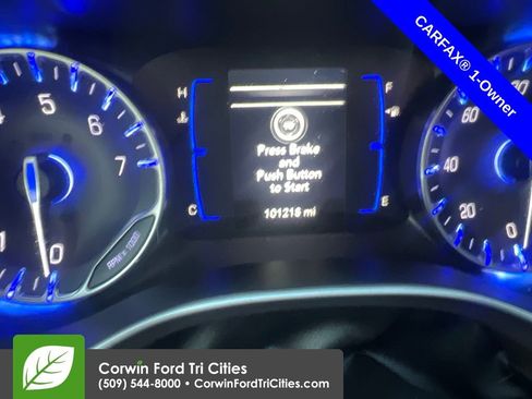 Used 2018 Chrysler Pacifica Touring Plus w/ Tire & Wheel Group image 2