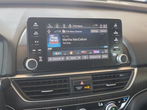 Used 2018 Honda Accord Touring image 20