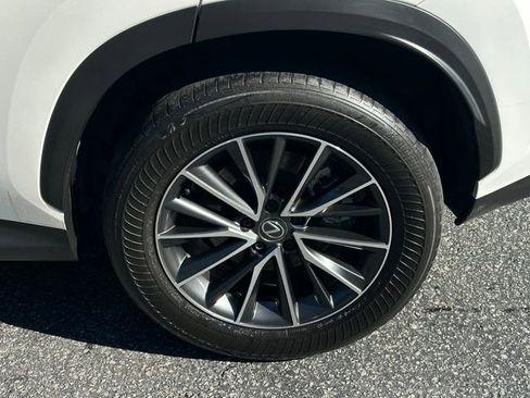 Used 2024 Lexus NX 250 FWD w/ Towing Package (2000 Lbs) image 11