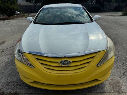 Used 2011 Hyundai Sonata GLS image 2
