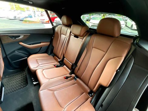 Used 2024 Audi Q8 Premium Plus w/ Premium Plus Package AWD/4WD image 20