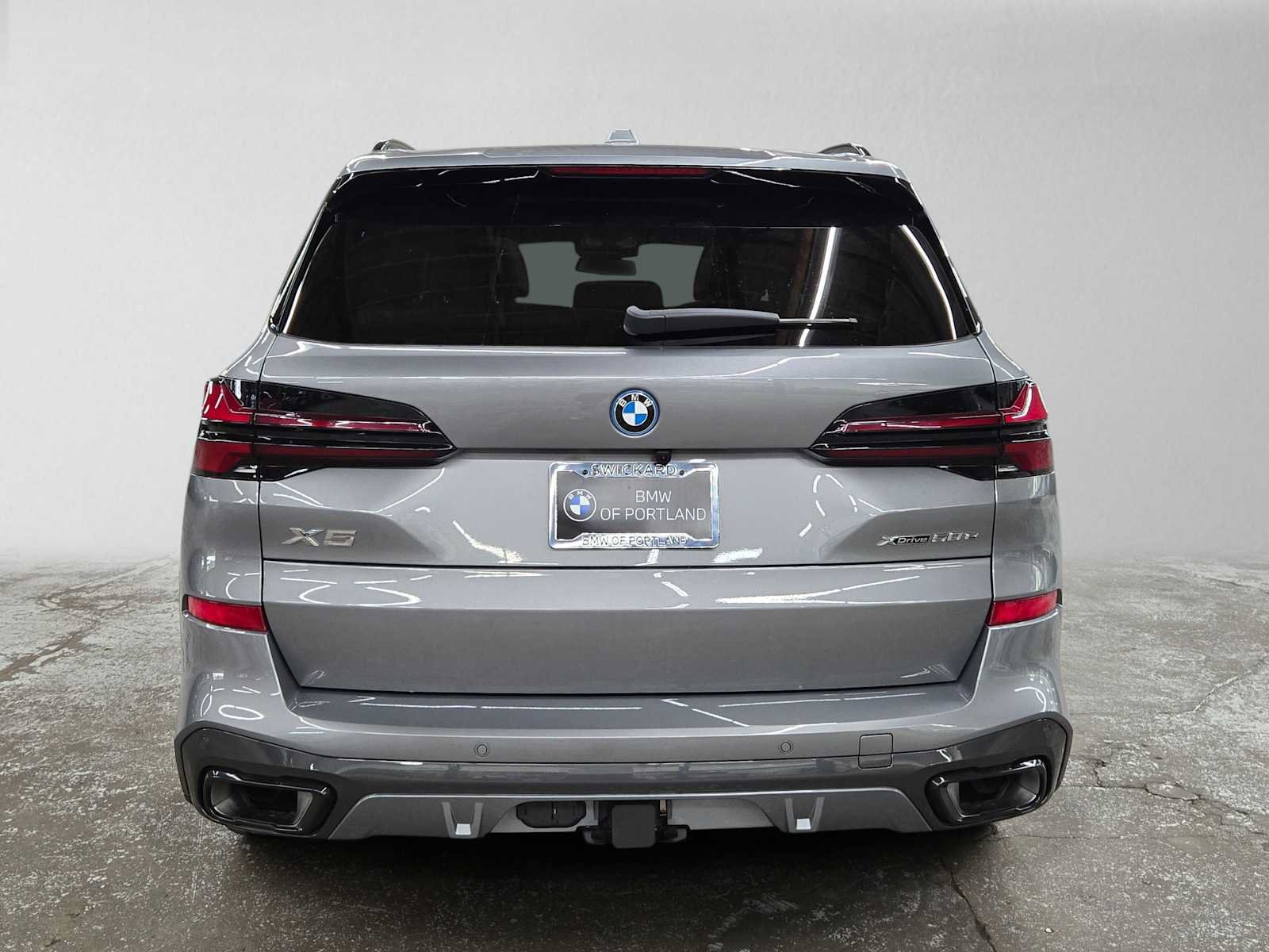 Used 2026 BMW X5 xDrive50e w/ M Sport Package AWD/4WD image 4