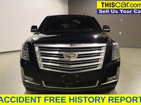 Used 2017 Cadillac Escalade Platinum AWD/4WD image 2