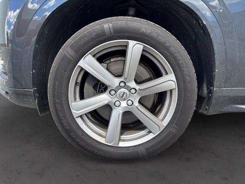 Used 2022 Volvo XC90 T5 Momentum AWD/4WD image 9