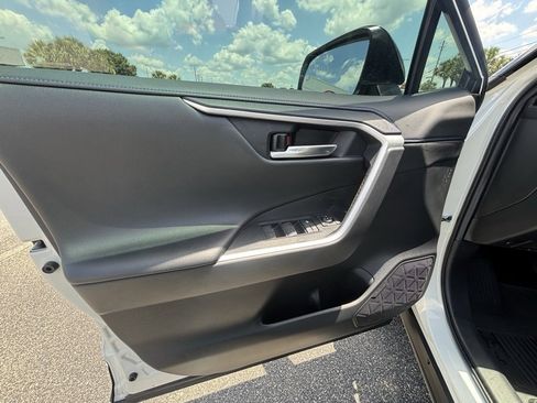 Used 2022 Toyota RAV4 XSE image 10