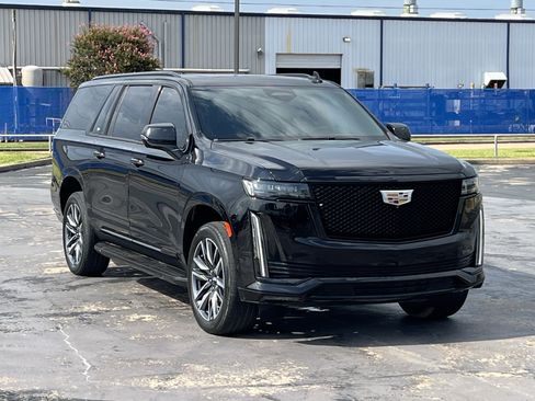 Used 2021 Cadillac Escalade ESV Sport AWD/4WD image 5