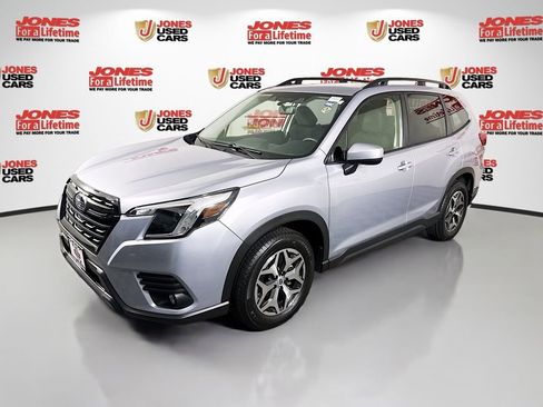 Used 2024 Subaru Forester Premium AWD/4WD image 15