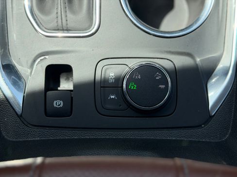 Used 2019 Chevrolet Traverse High Country AWD/4WD image 17