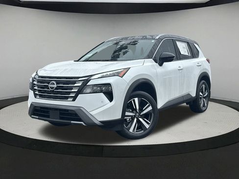 New 2025 Nissan Rogue SL image 1