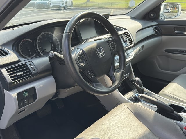 Used 2015 Honda Accord EX-L image 11