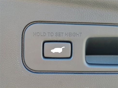 Used 2023 Acura MDX SH-AWD w/ Technology Package image 9