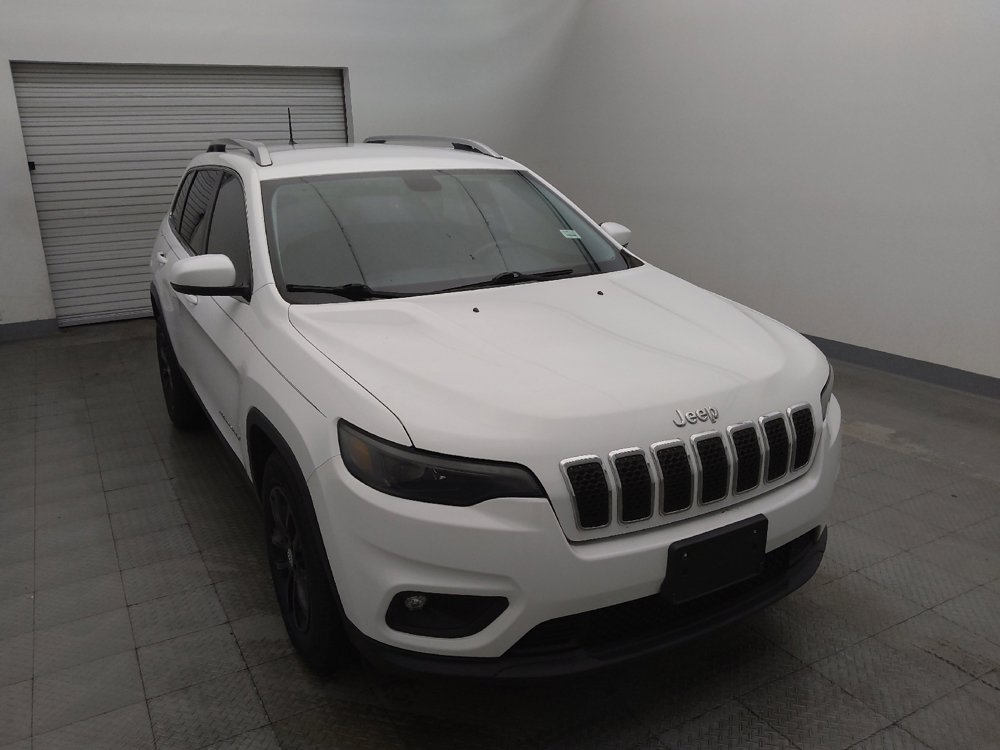Used 2019 Jeep Cherokee Latitude Plus w/ Comfort/Convenience Group FWD image 14