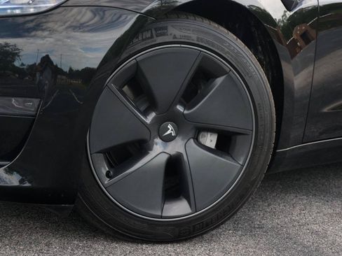 Used 2023 Tesla Model 3 Standard Range RWD image 19