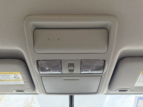 Used 2020 Nissan Frontier SV w/ Midnight Edition Floor Mats image 28