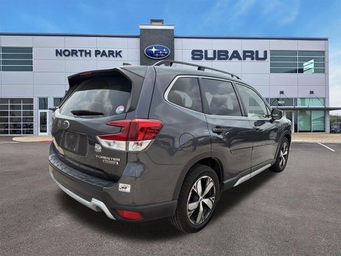 Used 2020 Subaru Forester Touring AWD/4WD image 3