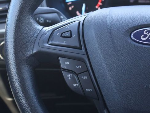 Used 2019 Ford Edge SE image 20