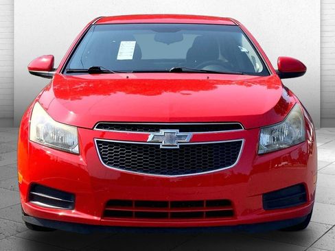 Used 2014 Chevrolet Cruze LT FWD image 2
