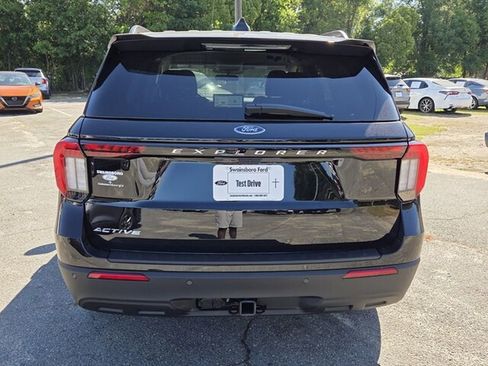New 2026 Ford Explorer Active RWD image 11
