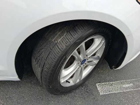 Used 2018 Ford Fusion SE w/ Equipment Group 602A FWD image 18