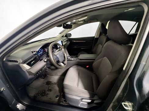 Used 2025 Toyota Camry LE FWD image 14