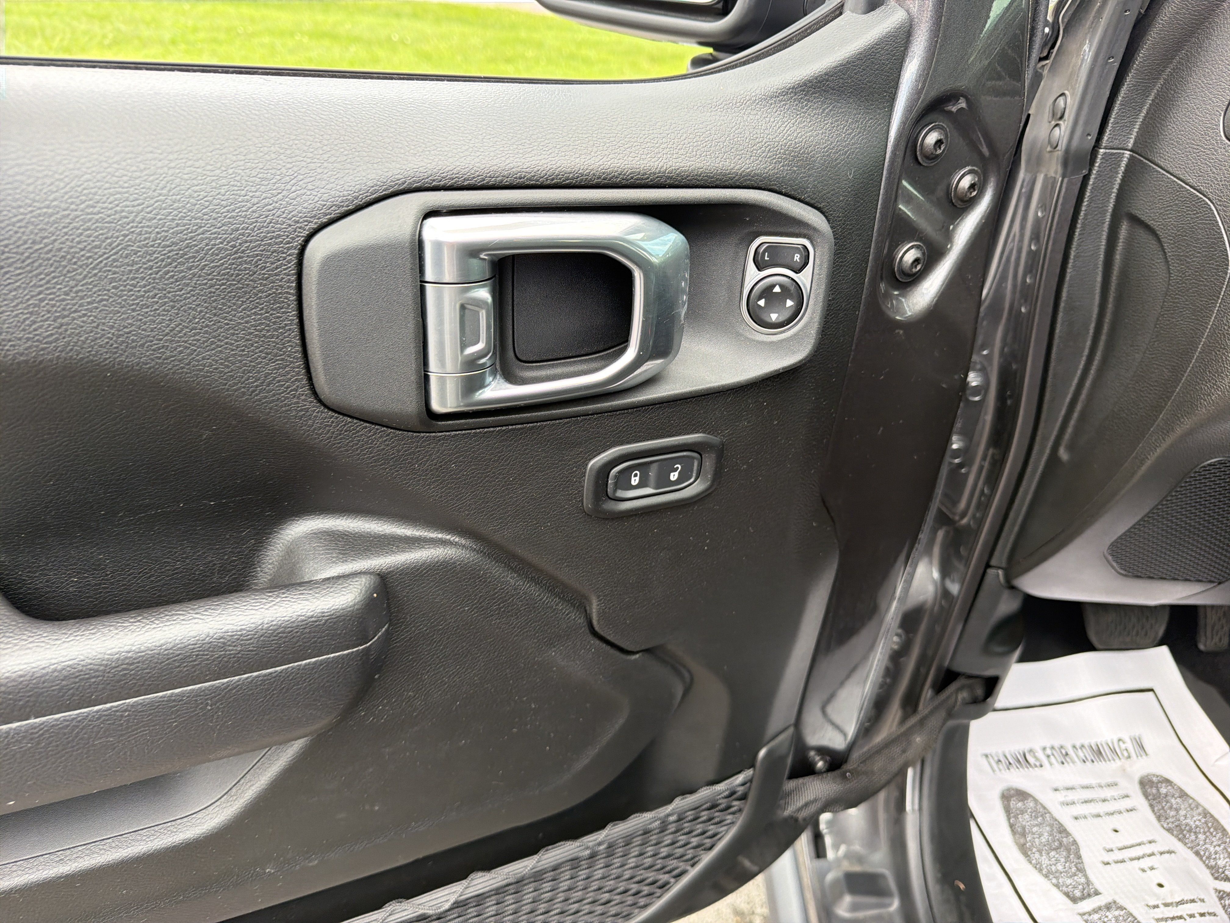 Used 2023 Jeep Gladiator Sport AWD/4WD image 16