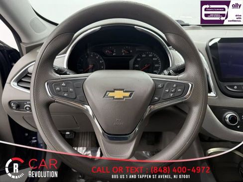Used 2021 Chevrolet Malibu LT image 18