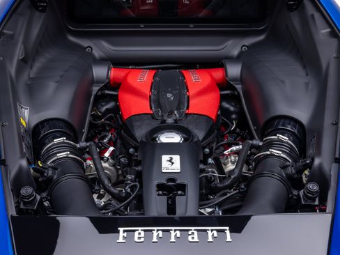 Certified 2021 Ferrari F8 Tributo RWD image 37