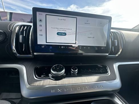 New 2026 Ford Expedition Max Platinum image 25