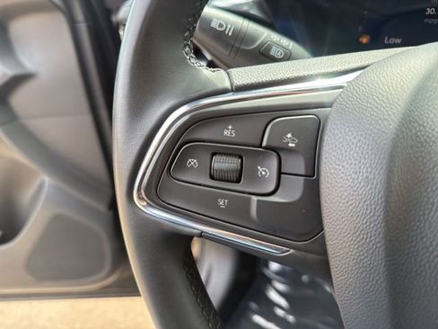 Used 2025 Buick Envista Sport Touring image 17