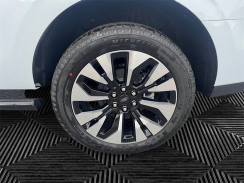 New 2026 Ford Expedition Platinum w/ Driver's Package image 14