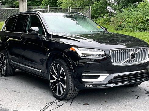 Used 2024 Volvo XC90 B6 Plus AWD/4WD image 19