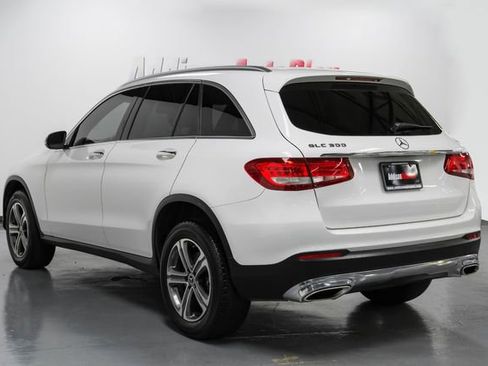 Used 2019 Mercedes-Benz GLC 300 w/ Premium Package image 10