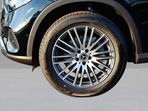 Used 2026 Mercedes-Benz GLC 300 4MATIC image 9