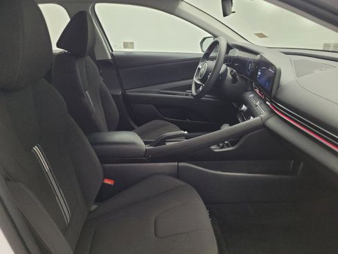 Used 2024 Hyundai Elantra SEL FWD image 21