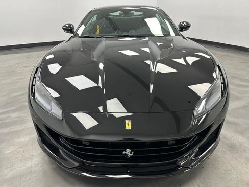Used 2019 Ferrari Portofino image 27