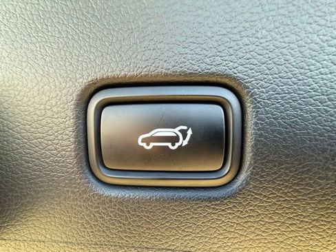 Used 2025 Hyundai Palisade SEL image 16