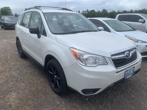 Used 2015 Subaru Forester 2.5i w/ Alloy Wheel Package AWD/4WD image 5