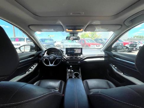 Used 2024 Nissan Altima 2.5 SR w/ SR Premium Package image 19