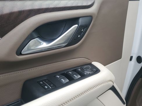 Used 2023 GMC Yukon XL Denali image 21