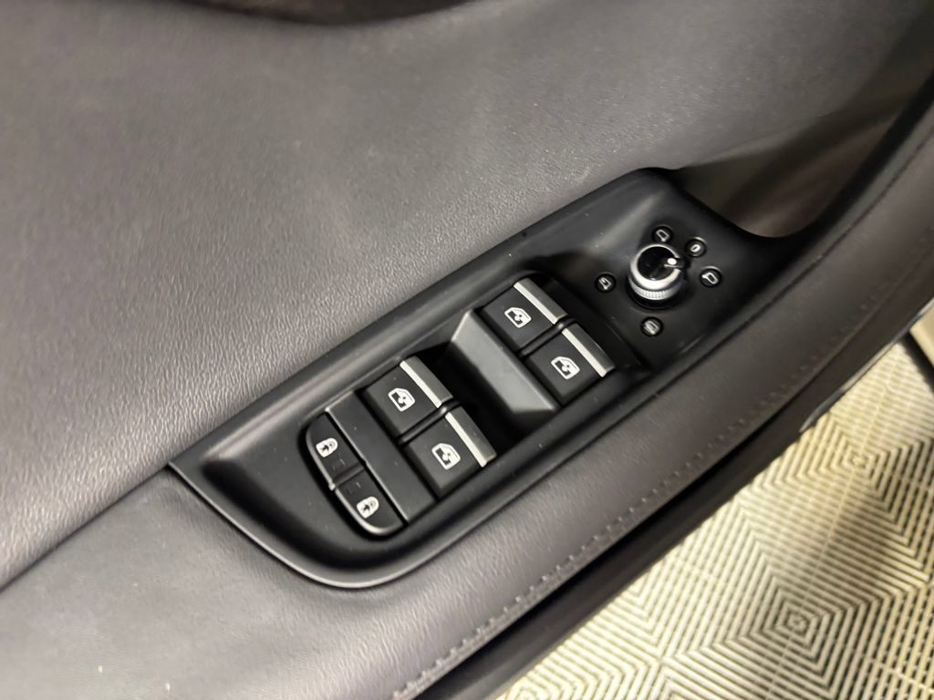Used 2023 Audi Q7 2.0T Premium Plus w/ Premium Plus Package AWD/4WD image 11
