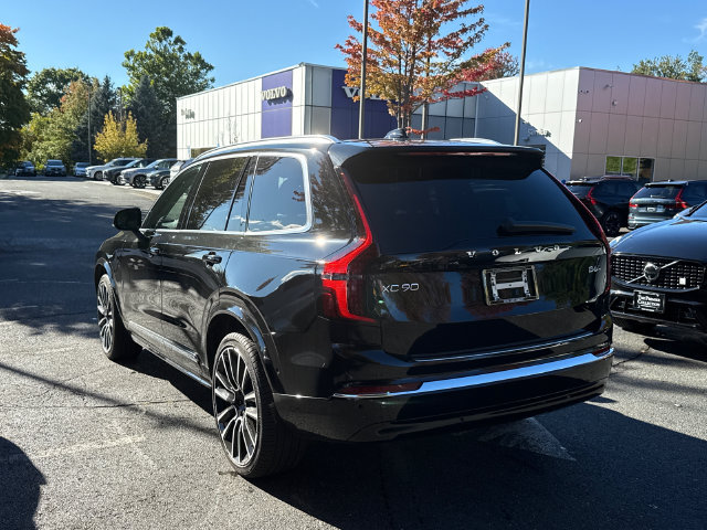 Used 2026 Volvo XC90 B6 Plus w/ Protection Package Premier AWD/4WD image 2