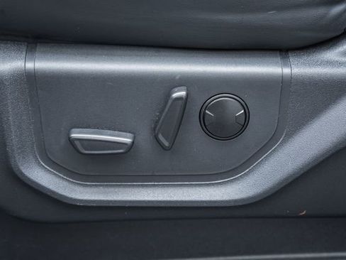 Used 2023 Ford Expedition XLT image 46