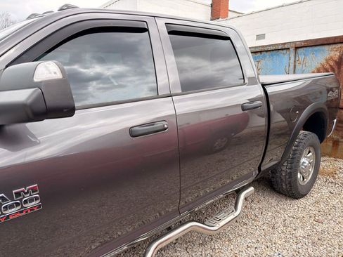 Used 2018 RAM 2500 Tradesman w/ Chrome Appearance Group image 6