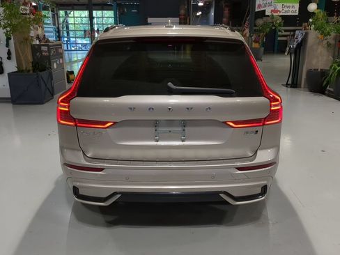 Used 2024 Volvo XC60 B5 Plus w/ Protection Package Premier AWD/4WD image 9