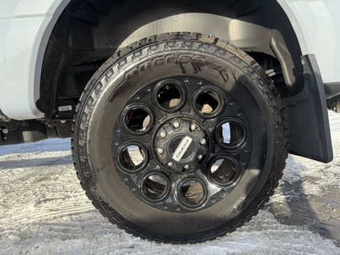 Used 2024 Ford F250 Lariat w/ Black Appearance Package image 42