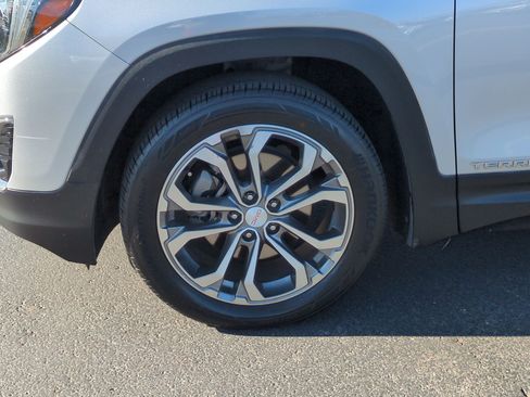 Used 2018 GMC Terrain SLT w/ Preferred Package FWD image 11