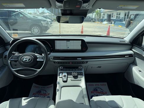Used 2025 Hyundai Palisade SEL image 16